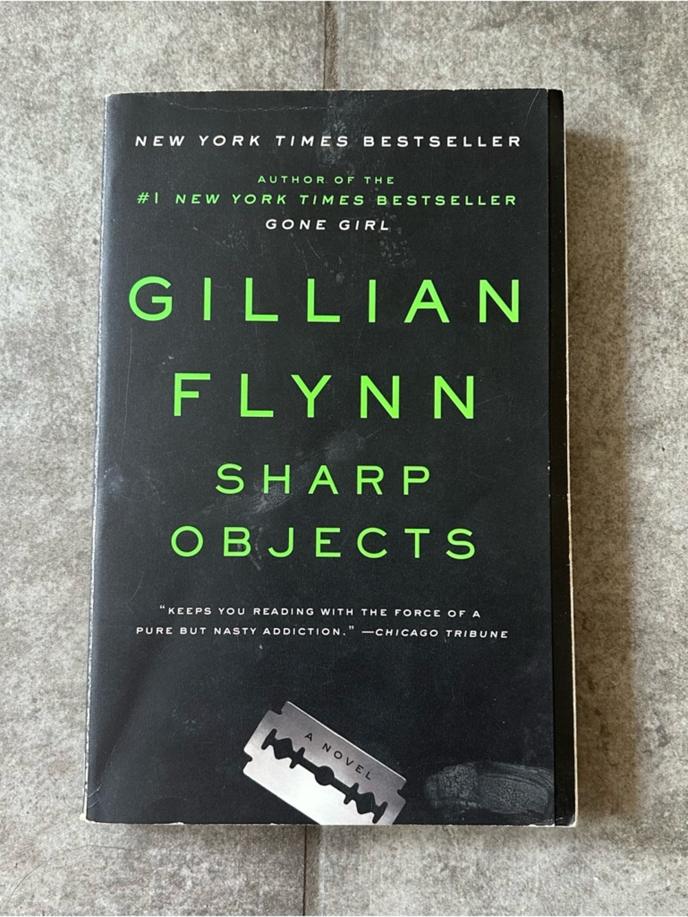 Sharp Objects by Gillian Flynn